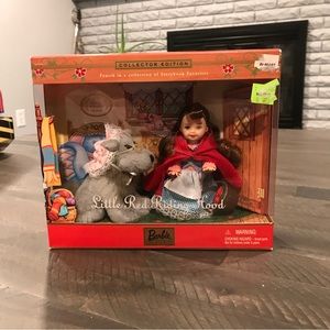 Barbie Little Red Riding Hood Kelly Doll and Wolf Storybook Favorite 2001